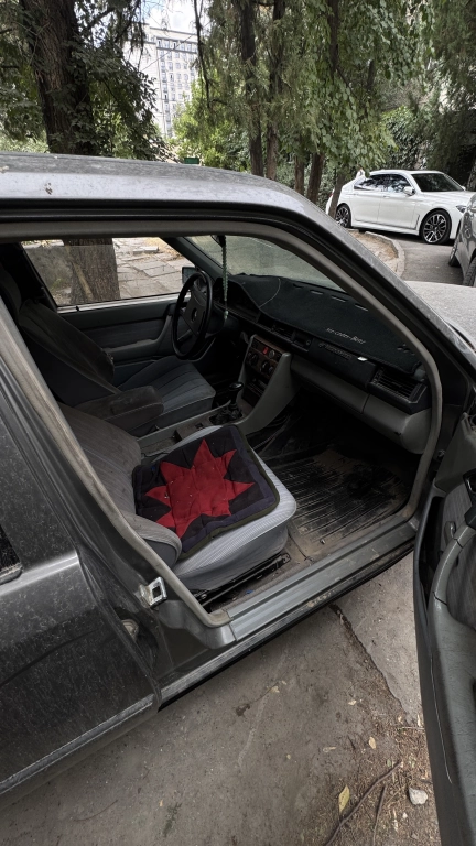 Mercedes-Benz E-Класс, 1989, 2.5