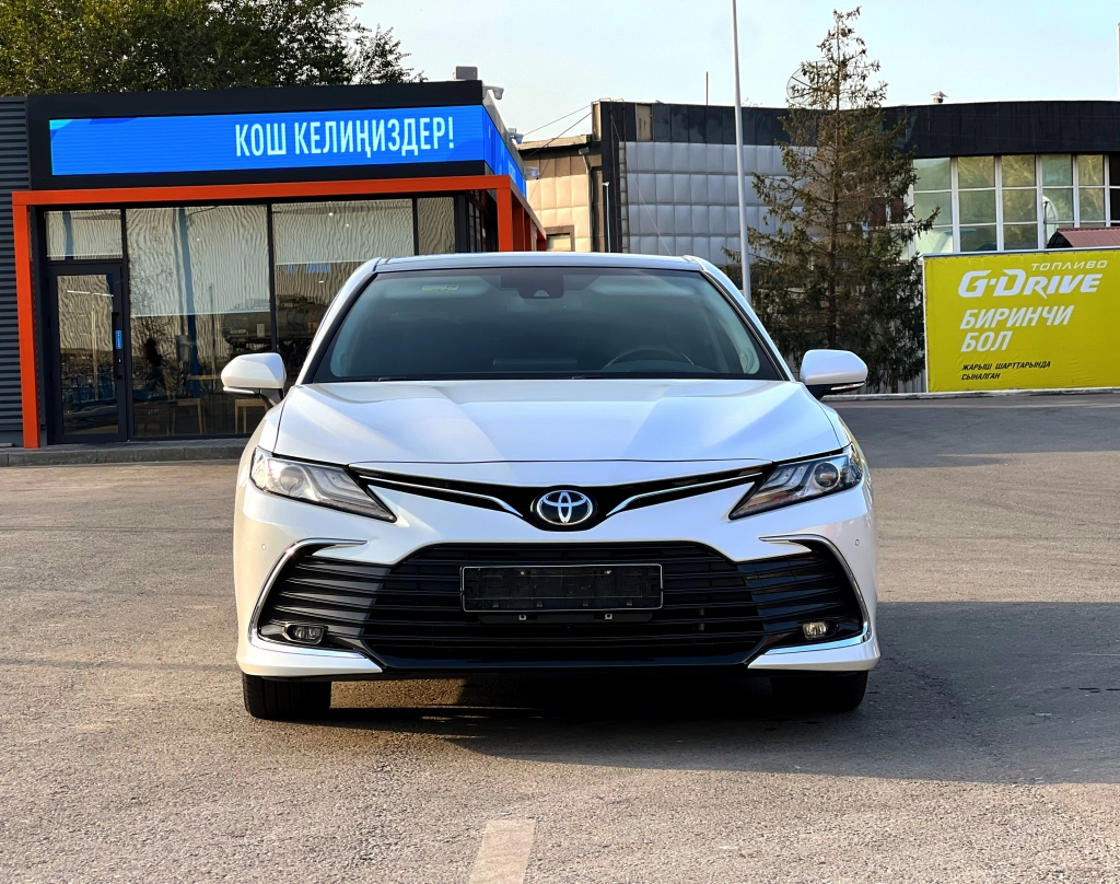 Toyota Camry, 2023