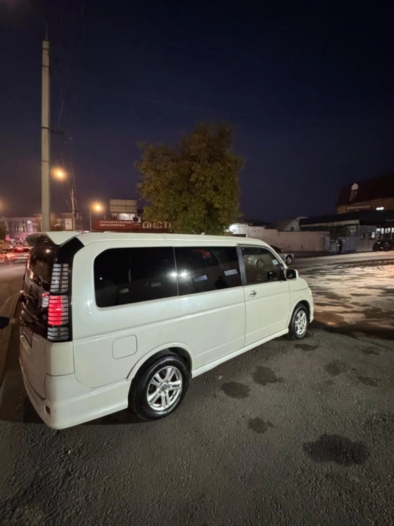 Honda Stepwgn, 2003, 2.0