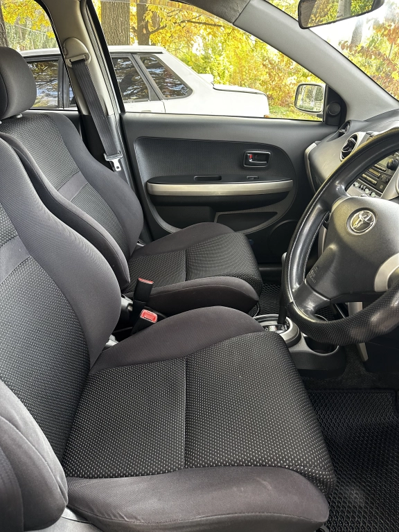 Toyota Ist, 2003, 1.3