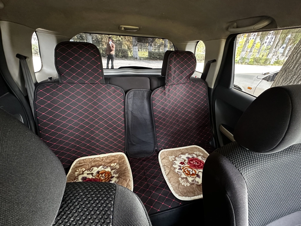 Toyota Ist, 2003, 1.3