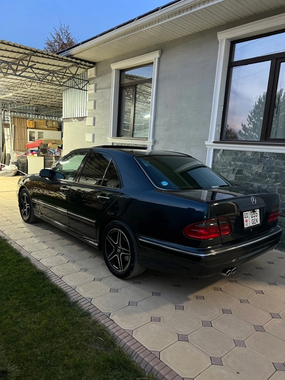 Mercedes-Benz E-Класс, 2001, 5.0