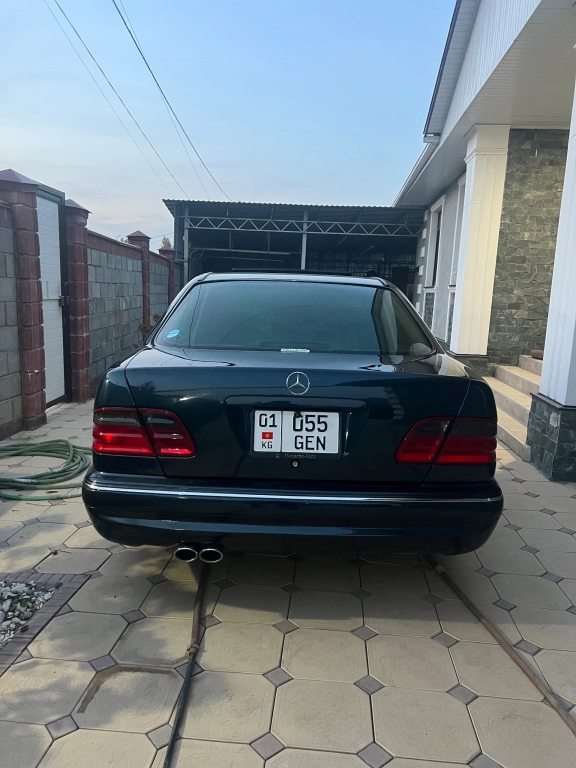 Mercedes-Benz E-Класс, 2001, 5.0