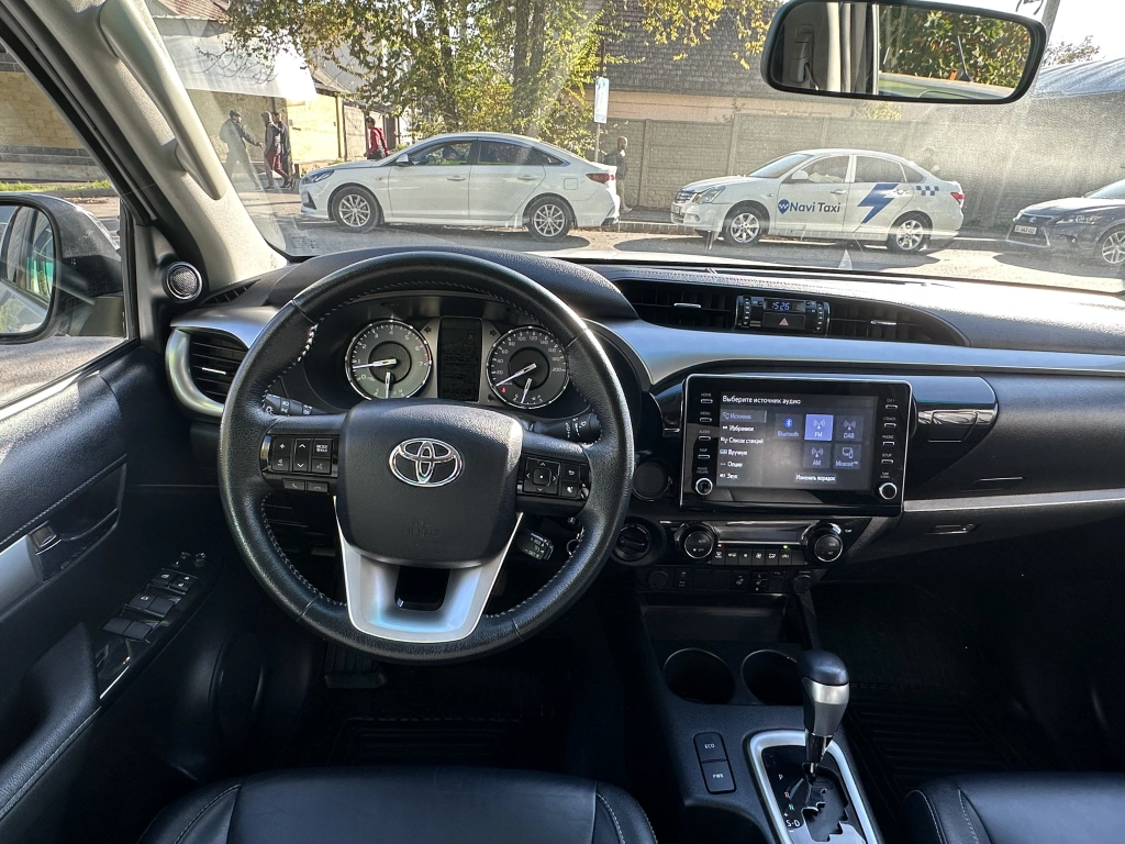 Toyota Hilux, 2023, 2.7