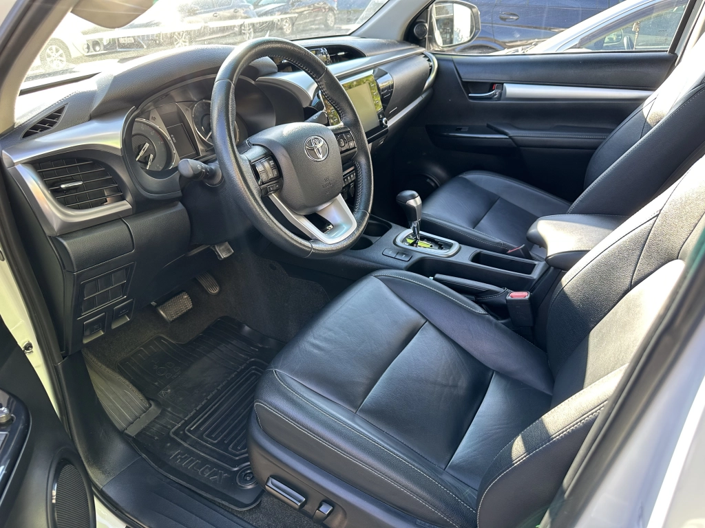 Toyota Hilux, 2023, 2.7