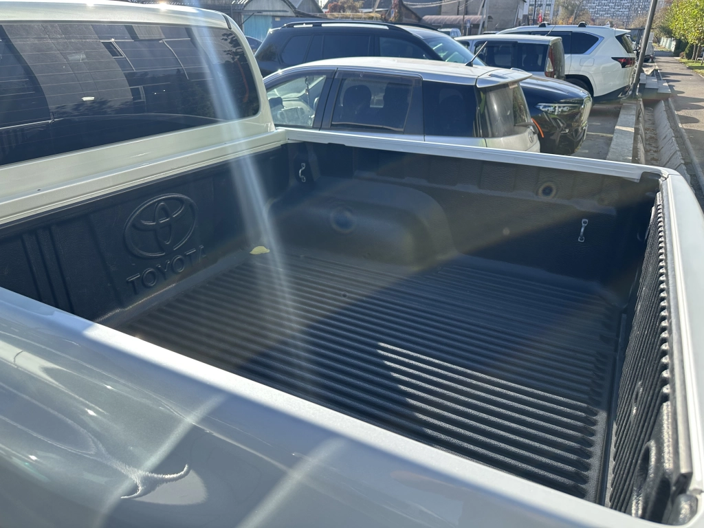 Toyota Hilux, 2023, 2.7