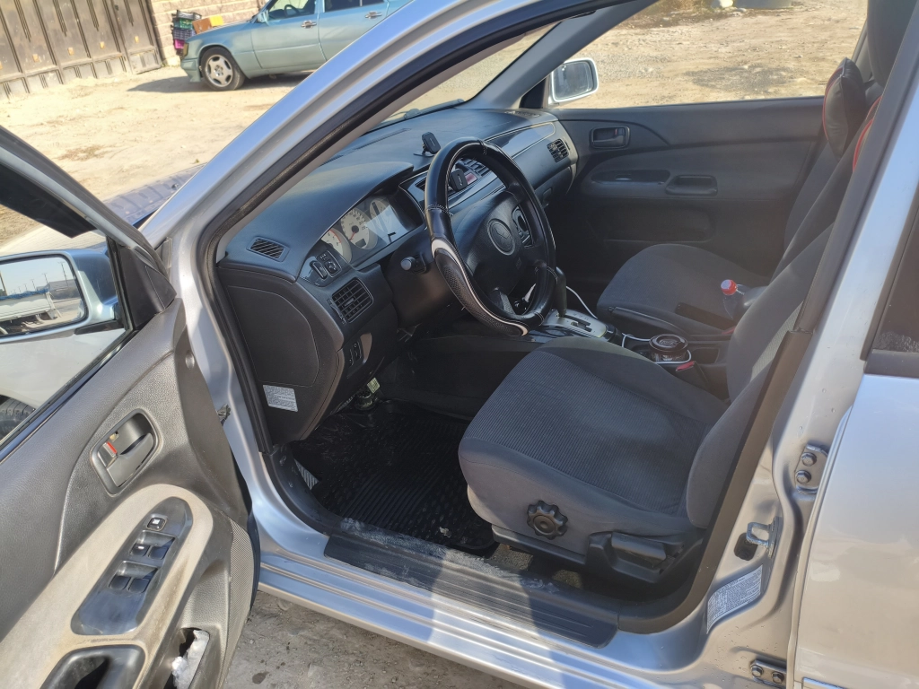 Mitsubishi Lancer, 2004, 1.3