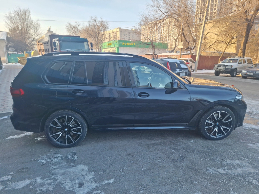 BMW X7, 2019, 4.4