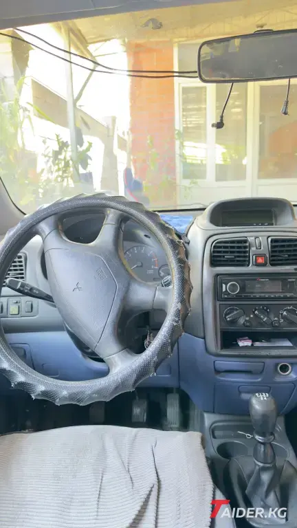 Mitsubishi Space Star, 2000