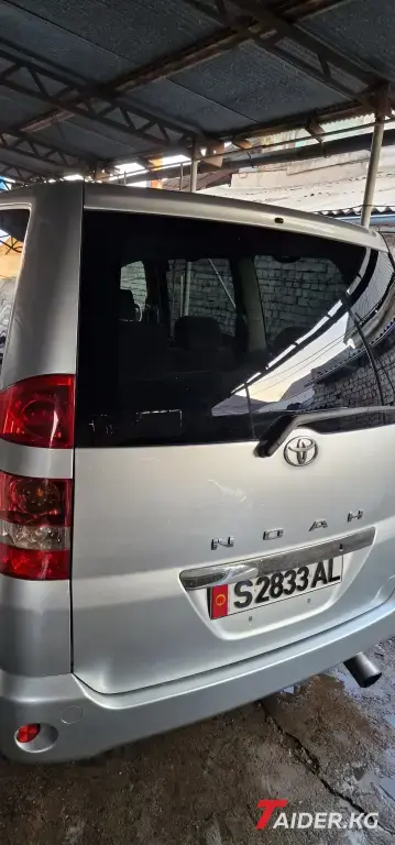 Toyota Noah, Бензин, 2.0