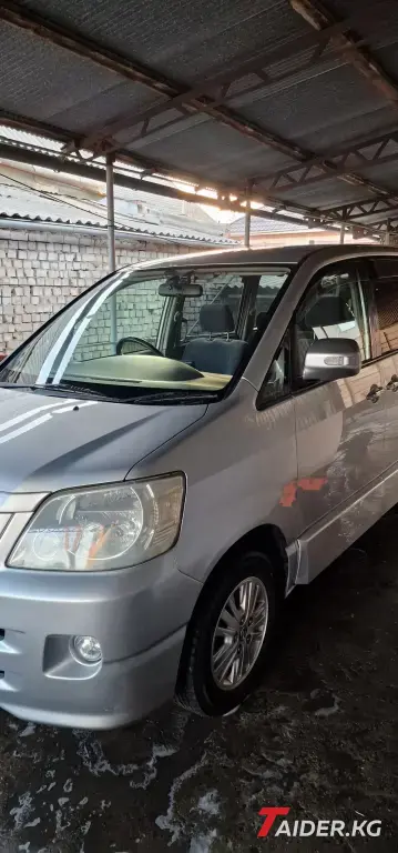 Toyota Noah, Бензин, 2.0