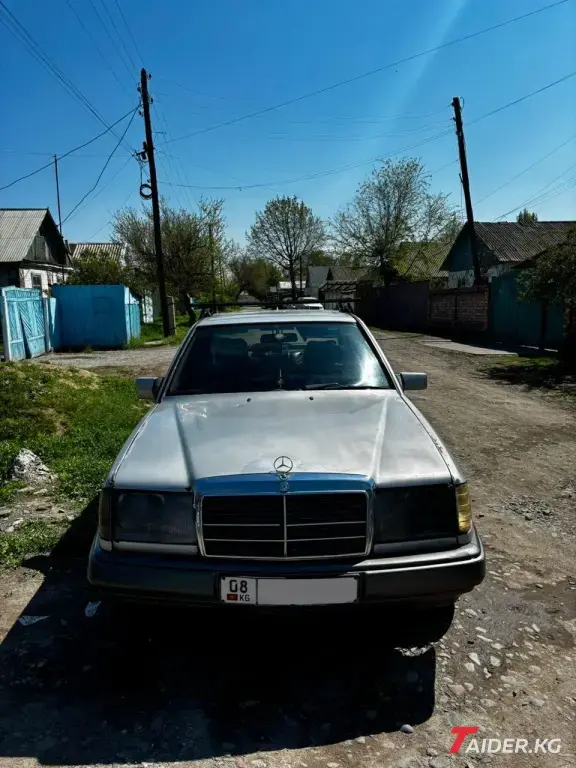 Mercedes-Benz W124, 1988