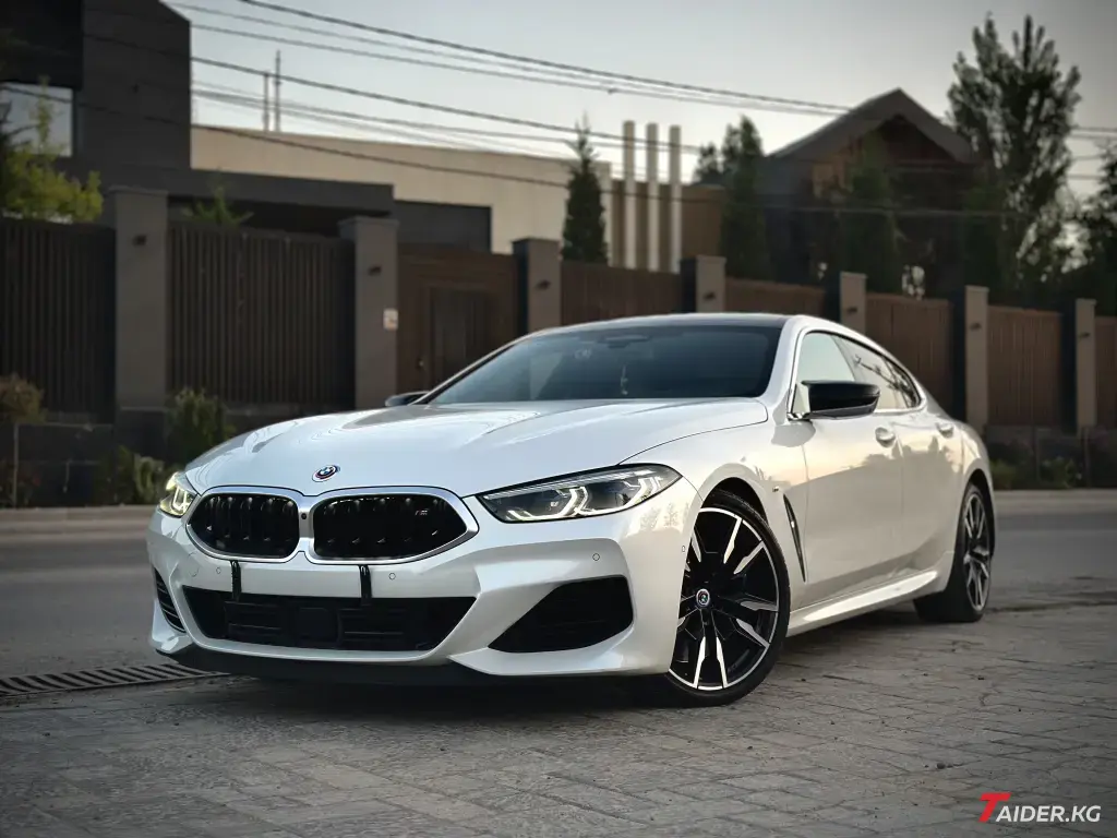 BMW 8 серии, 2022