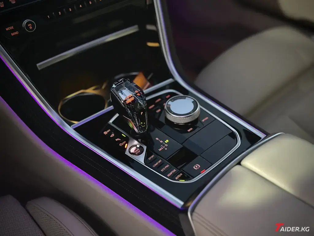 BMW 8 серии, 2022