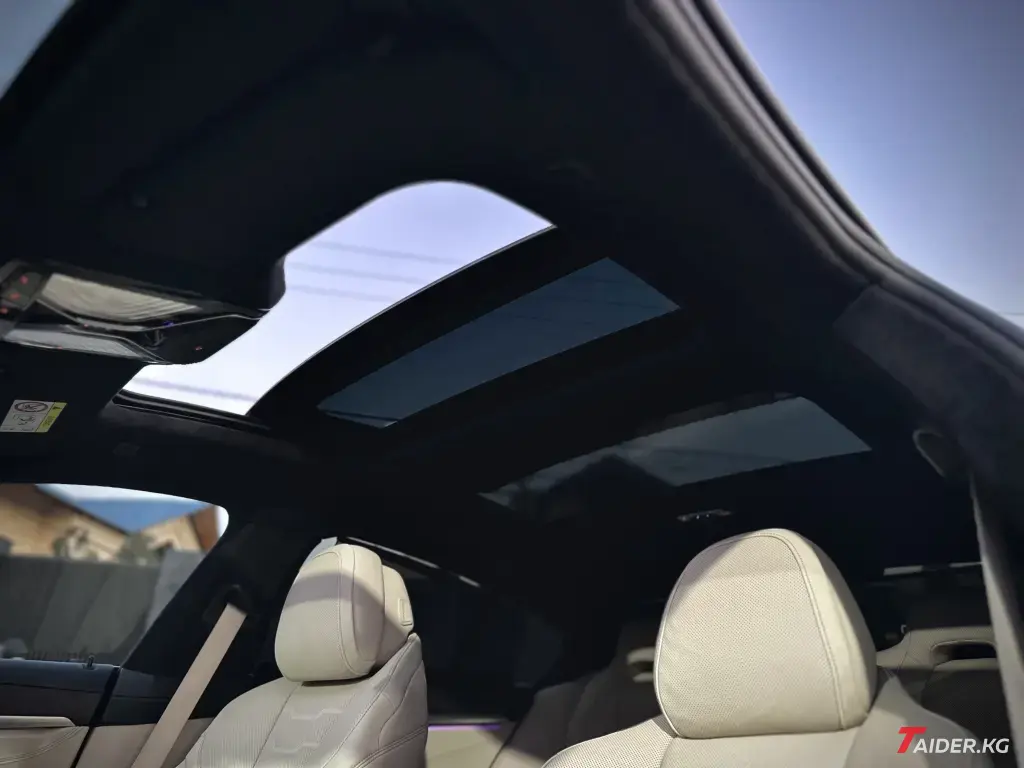 BMW 8 серии, 2022