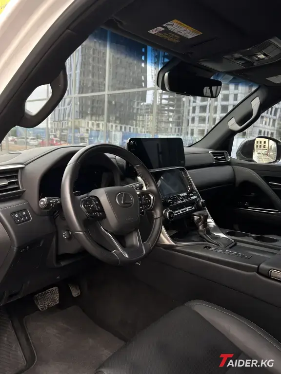 Lexus LX, 2022