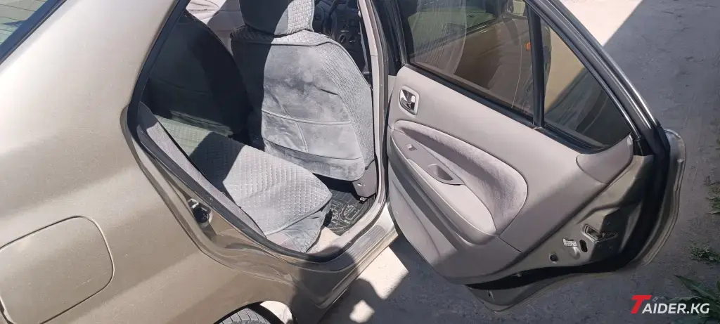 Toyota Prius, 2000