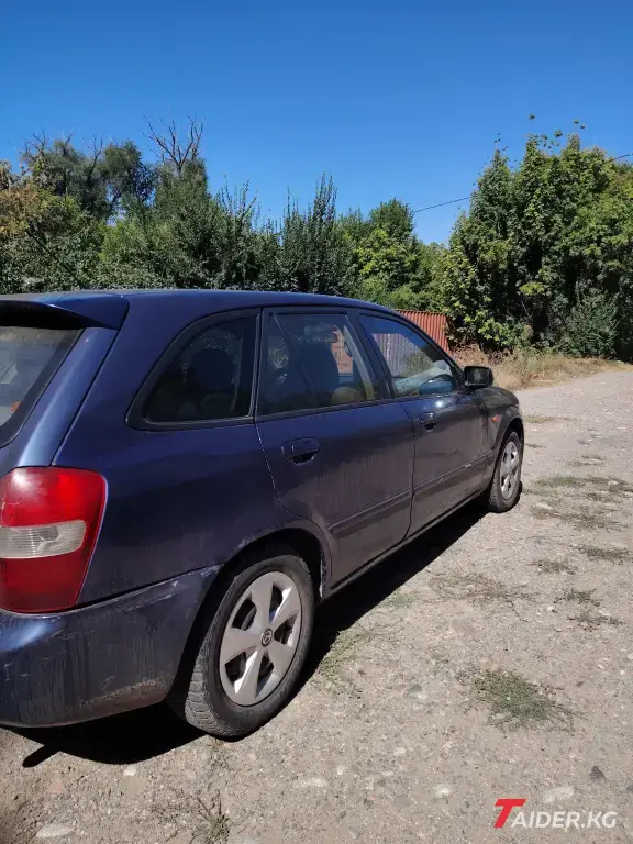 Mazda 323, 2001