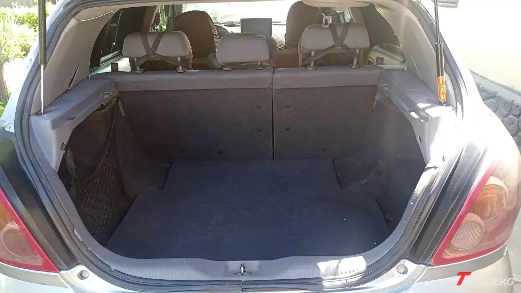 Nissan Almera, 2002
