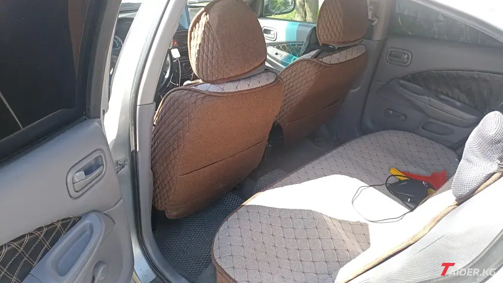 Nissan Almera, 2002