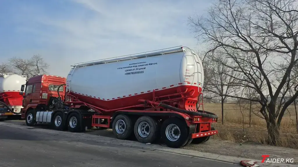 Тягач Shacman M3000 + полуприцеп бетоносмеситель